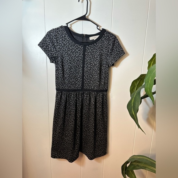 Loft Women’s Gray Leopard Print Dress Size 0 - Picture 5 of 10